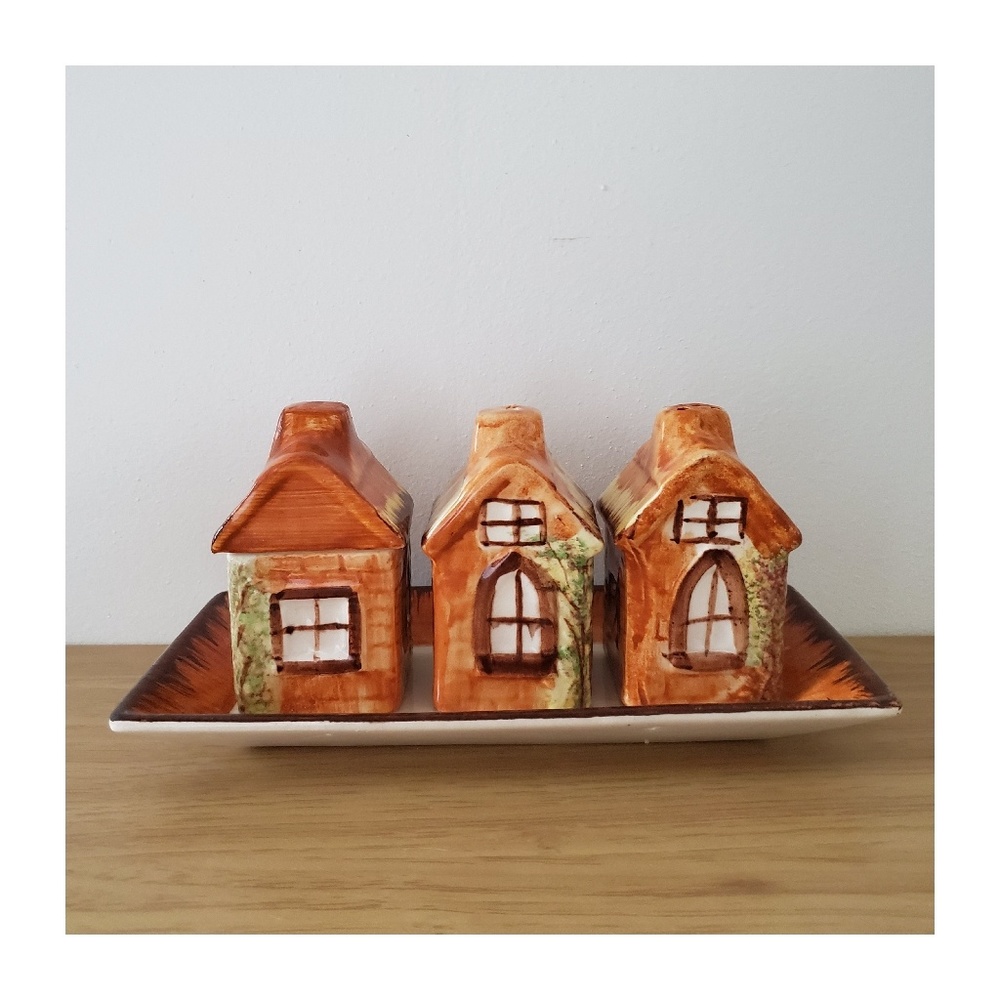 1940's Vintage Price Kensington Cottage Set
